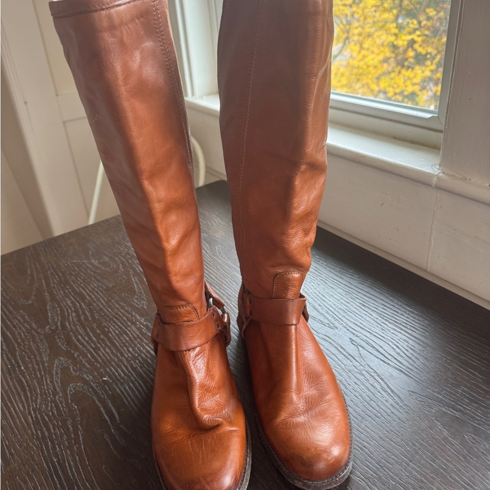 Frye Brown (cognac) Leather Knee-High back zipper Boots size 9